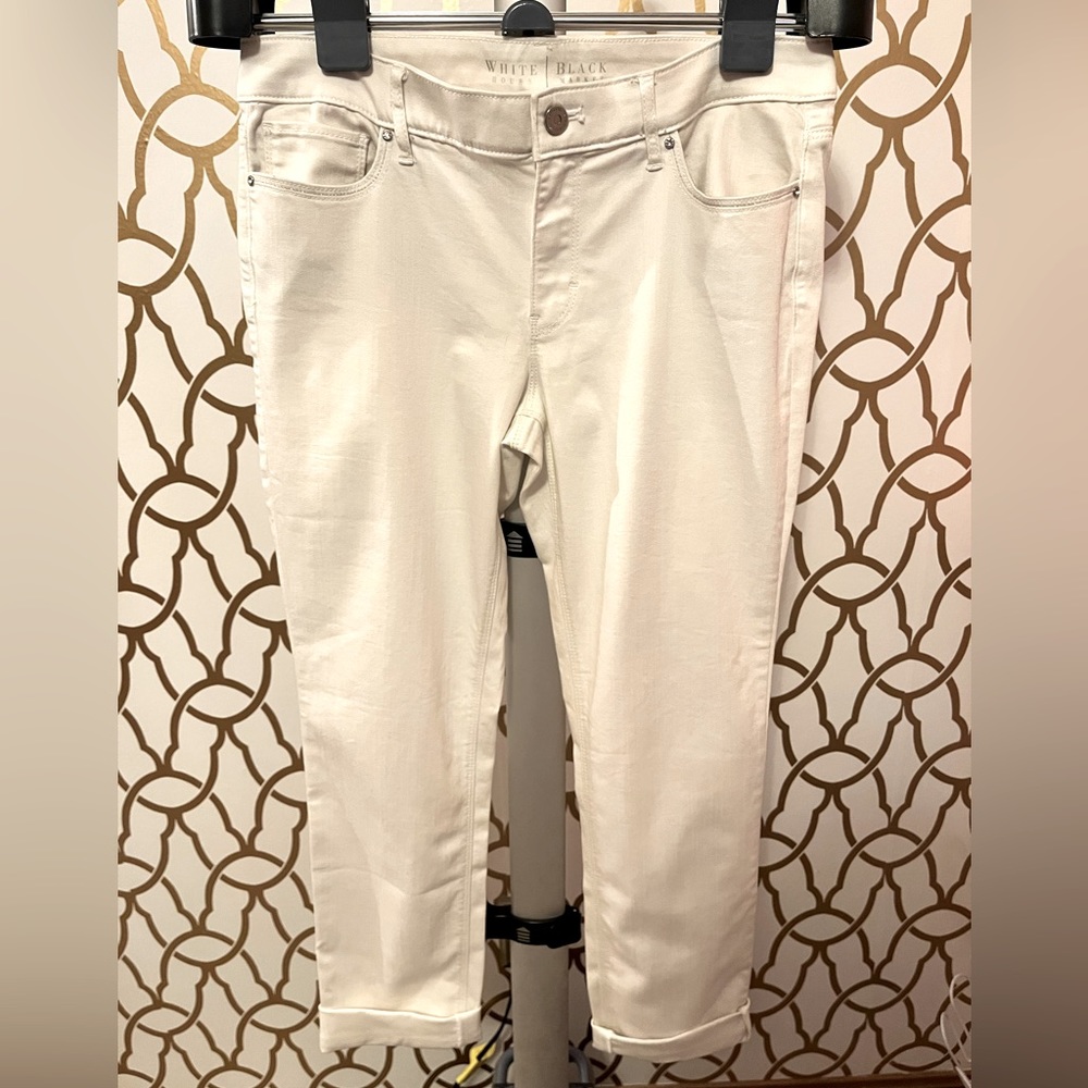 White House Black Market White Slim Stretch Jean/Rolled Crop Size 6